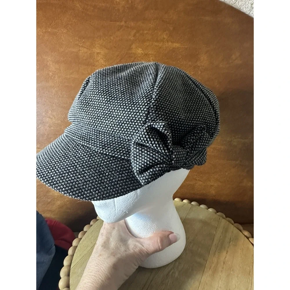 VTG  Newsboy Hats, Lot Of 5 M-L denim  Tweed Wool Cotton Corduroy Look